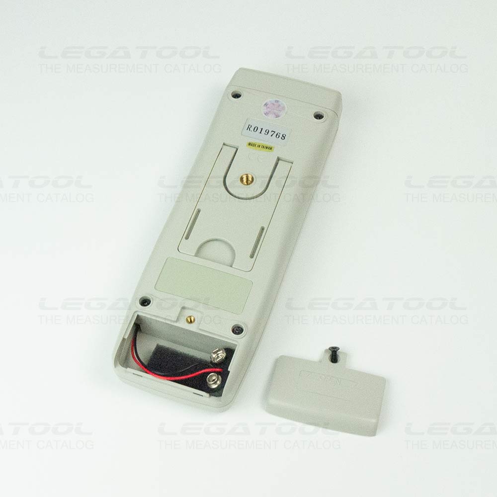 ช่องสำหรับใส่แบตเตอรี่ขนาด AA จำนวน 6 ก้อน