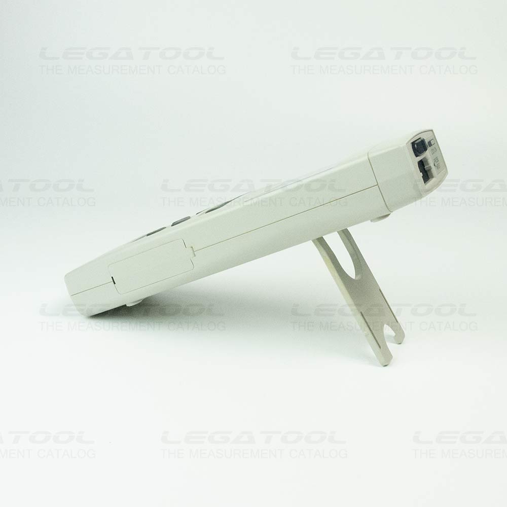 ตัวเครื่องมีขาตั้งด้านหลัง