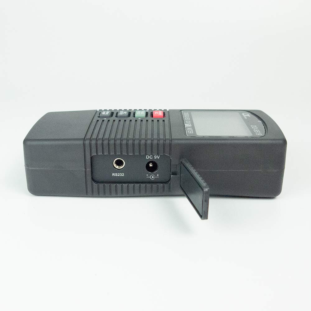 รุ่น DO-5519E ด้านข้างจะไม่มีช่องต่อ RS232 และ Adapter DC 9V