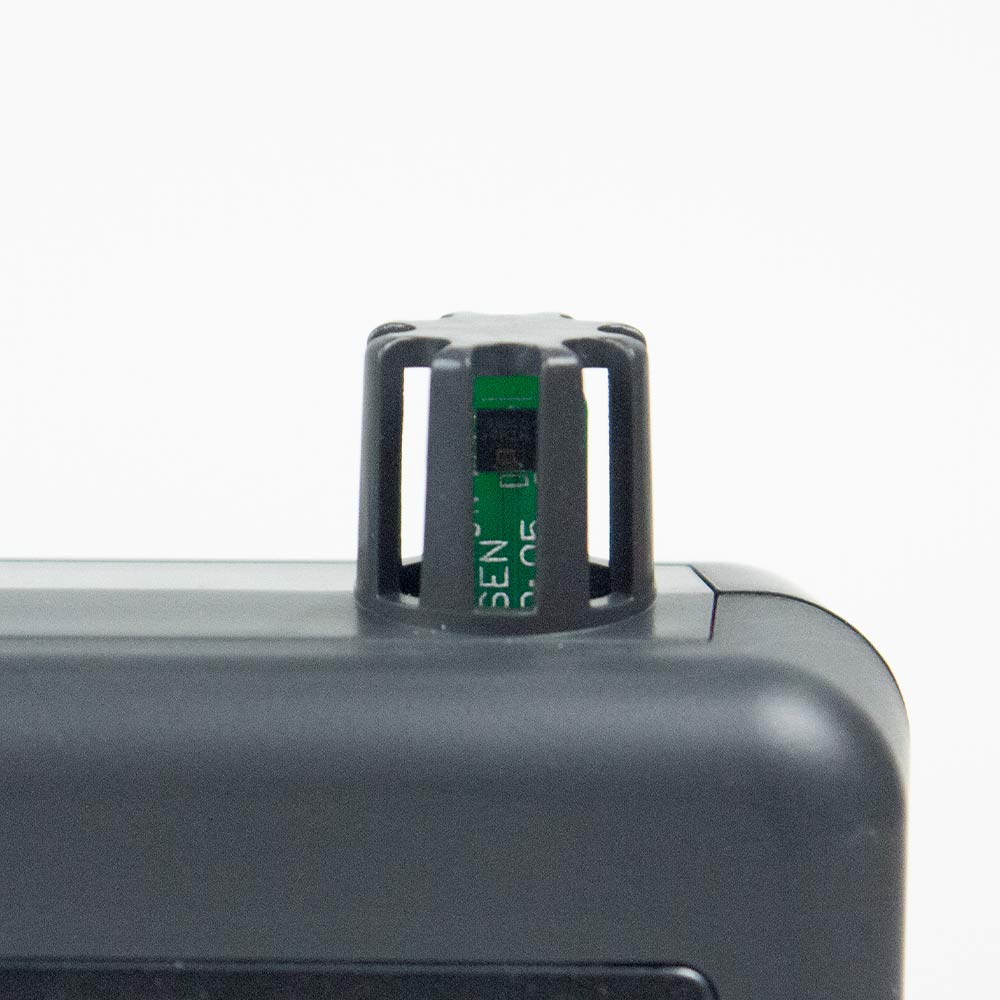 ด้านบนมีเซนเซอร์สำหรับวัดค่า