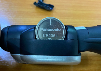 ใช้แบตเตอรี่ขนาด CR2354 (Panasonic ONLY)