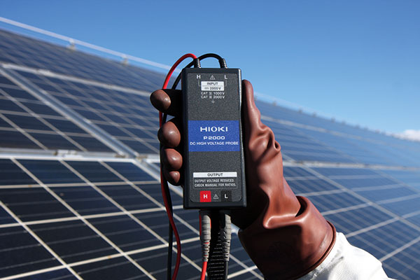 Safe inspection of solar installations with high voltage